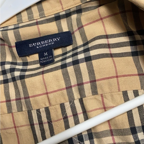 Burberry size M perfect condition - Picture 2 of 6